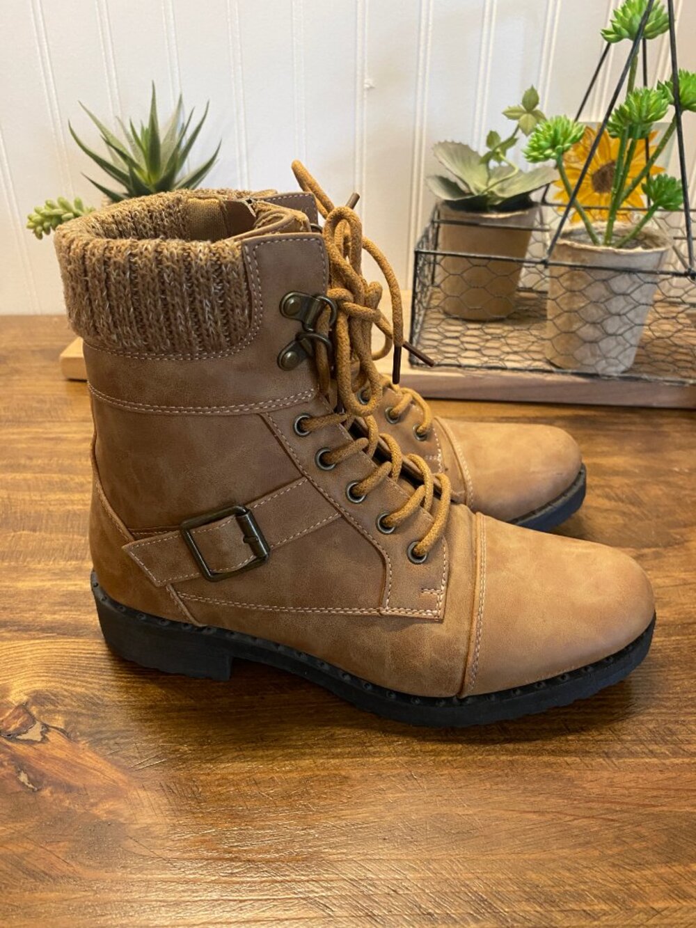 Shoe Dept - Hot Cakes Popper - Light Brown Ankle Boots - Women’s Size 6M